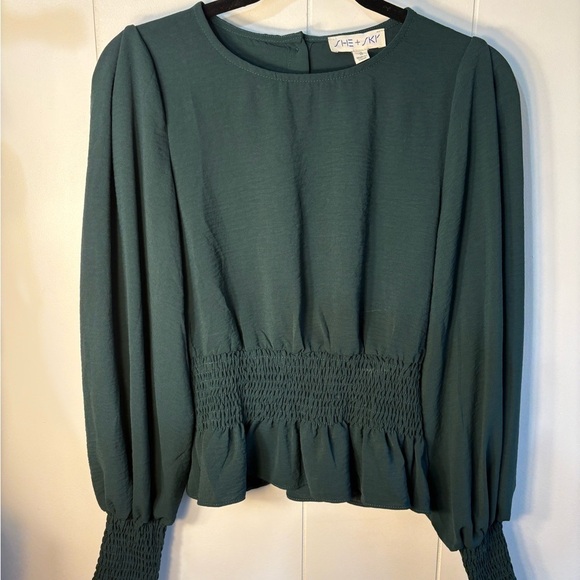 She + Sky Dark Green Women’s Peplum Blouse Size Small - Picture 6 of 9